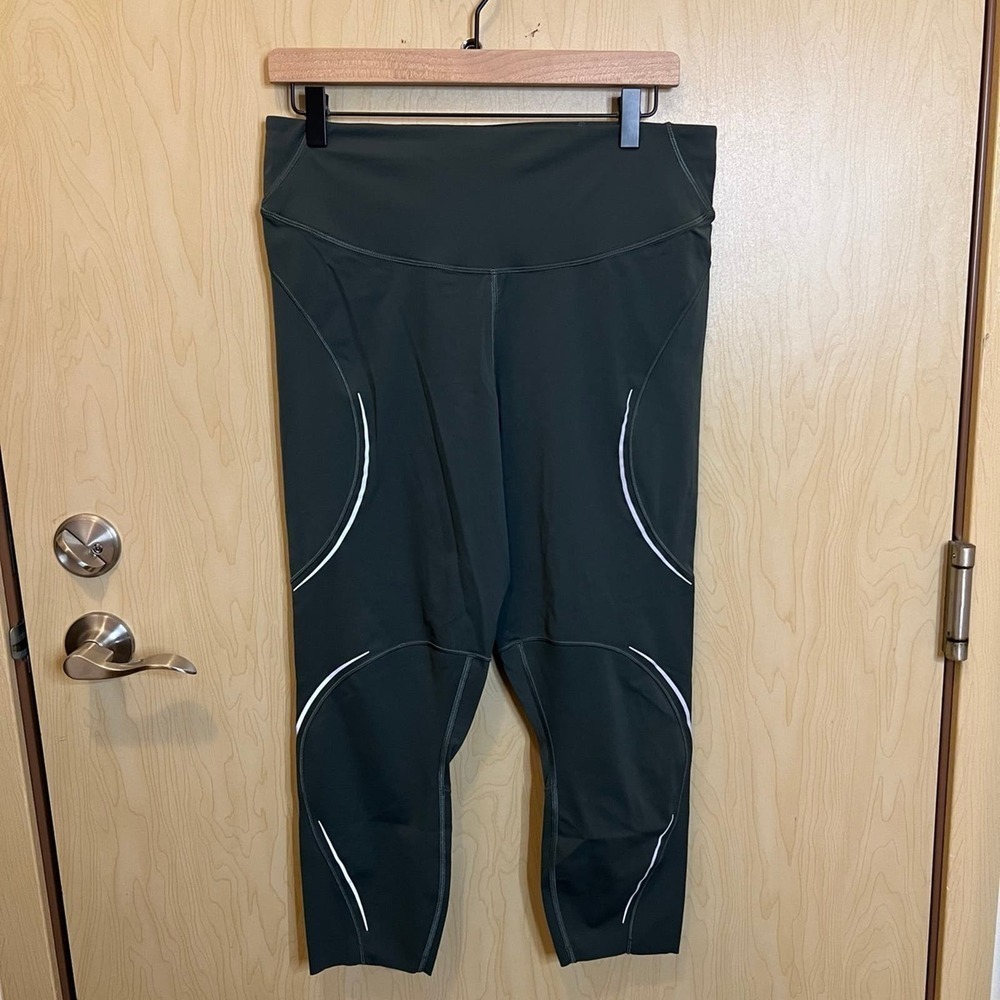 Lululemon Base Pace High-Rise Reflective Crop 23"